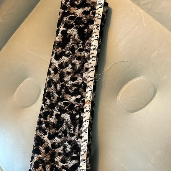 Beautiful leopard jacket - Picture 3 of 9